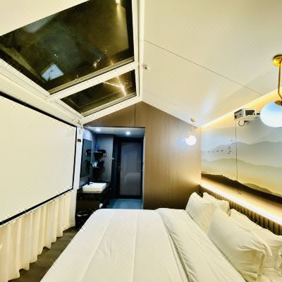 星空温馨大床房