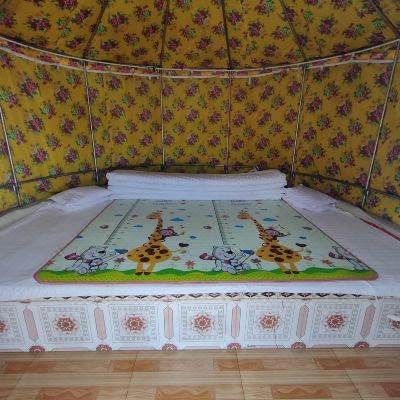 豪华蒙古火炕房