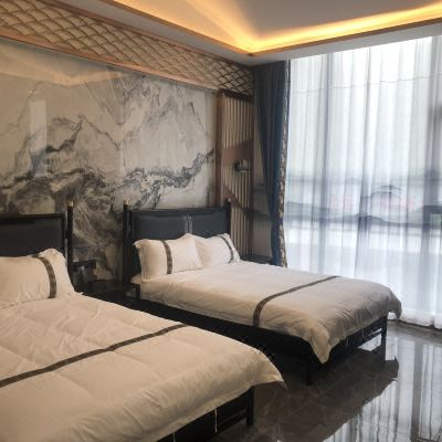 豪华山景双床房