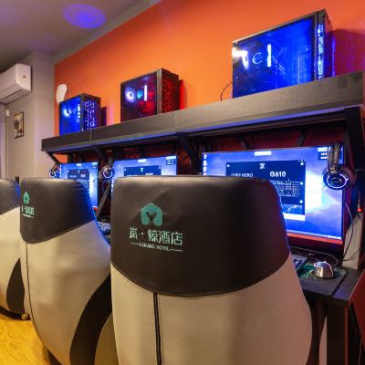 三千世界三人沉浸式电竞房[RTX306012G +全英雄全皮肤+罗技G502G610键鼠+165HZ电竞屏]+空调