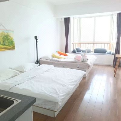 阳光飘窗双床房