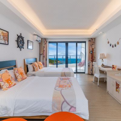 米奇、轻松熊和噗噗鸡的小屋(一线海景双床房)（高层）