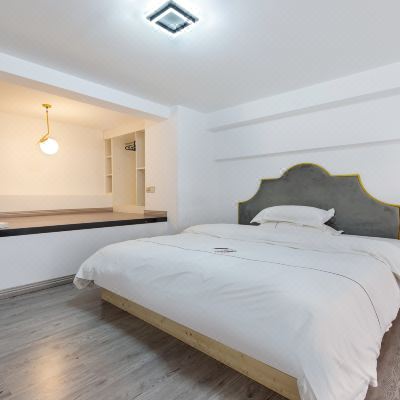 湘北高中篮球宿舍LOFT 复式投影房