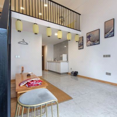 小春日LOFT复式大床投影房