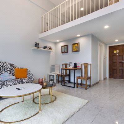 奈思. 童言无忌LOFT复式大床投影房