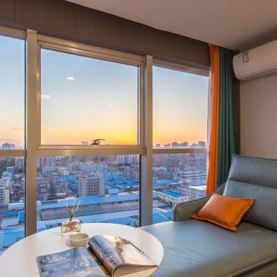 夕阳美景大床房