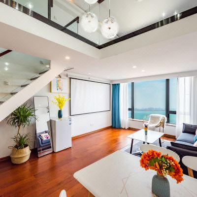 商务大床海景投影套房