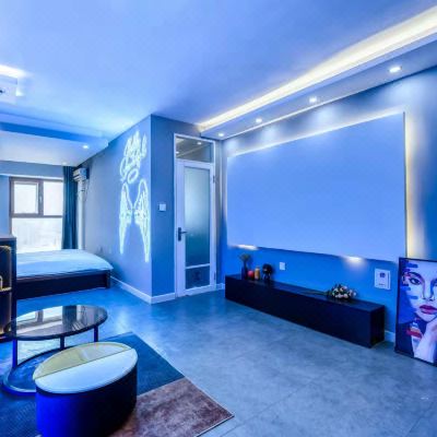 蓝色游戏机·投影一居室
