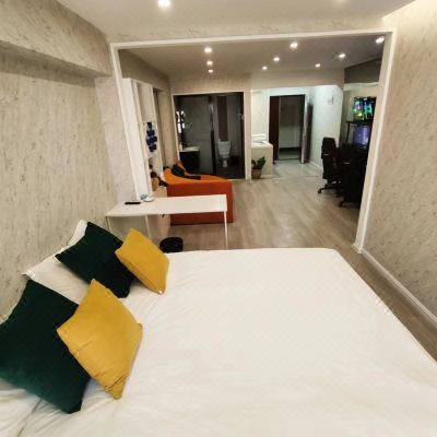 双人电竞浴缸大床房[3060显卡+罗技外设]