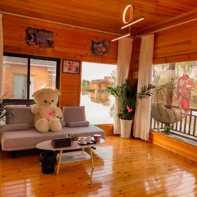 水上温馨家庭房