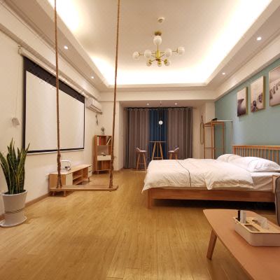 同桌的你（巨幕观影大床房 ）