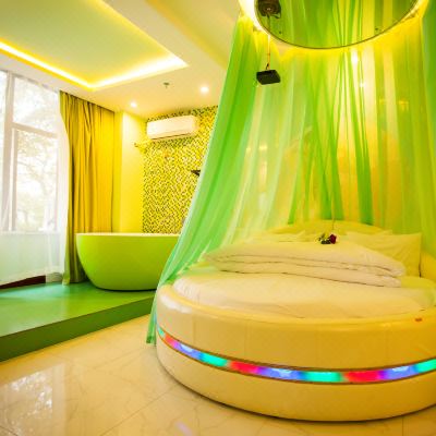 蝴蝶之恋浴缸房