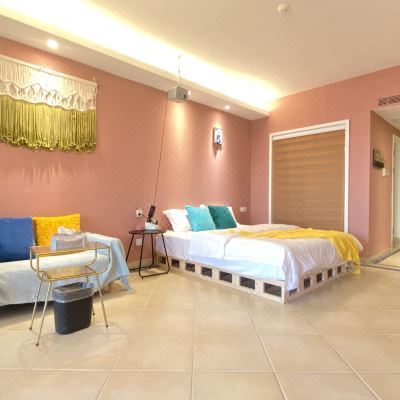 千浪高层海景音乐电影大床房