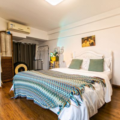 港风大床房(可做饭洗衣)1001B