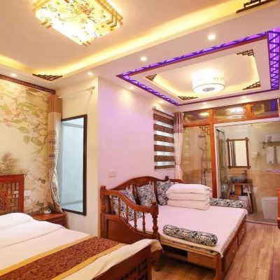 临主街桑白温馨家庭房