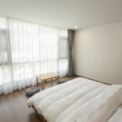 素静·日式大床房