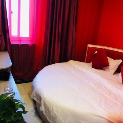 负离子解压圆床房