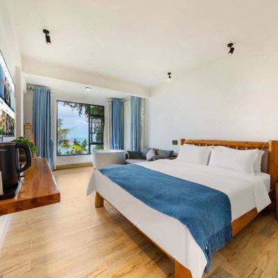 180度一线海景别墅浴缸大床房