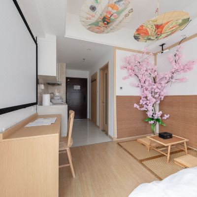 樱花日式投影大床房