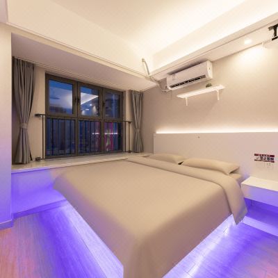 简约投影大床房