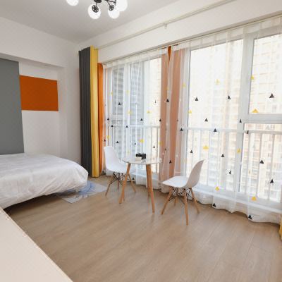 轻奢舒适大床房