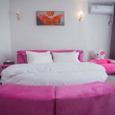 蜜月情侣圆床房