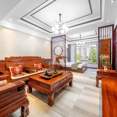 依云·精品豪华大床房