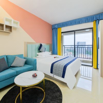 温馨雅致大床房（全视野景观+冰箱+洗衣机）