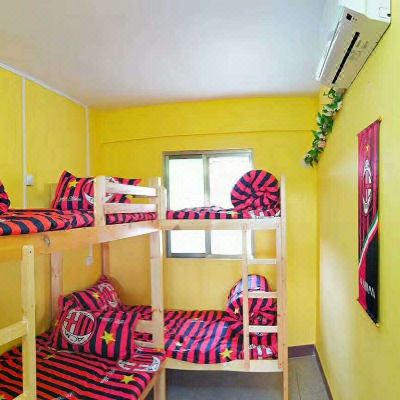 女生四人间（床位房）（公共卫浴）