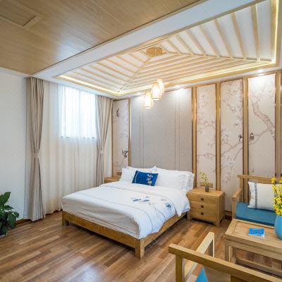 唯美大床房 <CBD乳胶床垫<toto智能马桶<大金中央空调