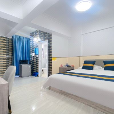 现代简约大床房