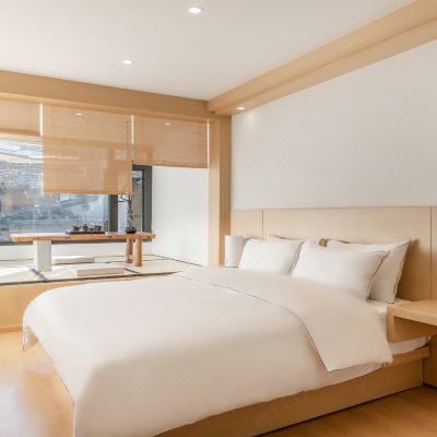 日式榻榻米茶台大床房-地暖-弥散式供氧