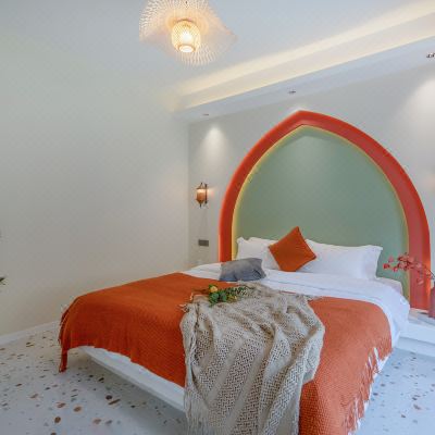 临海·4房6床轰趴别墅+KTV+庭院烧烤+私家泳池+自动麻将