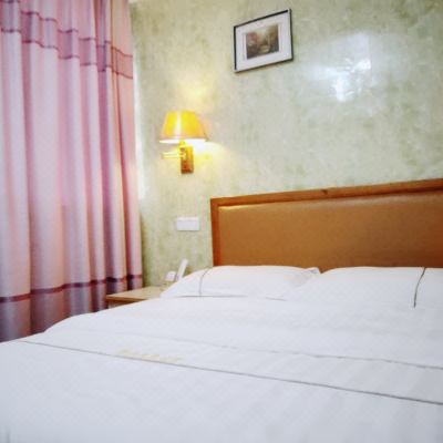 温馨阳光大床房