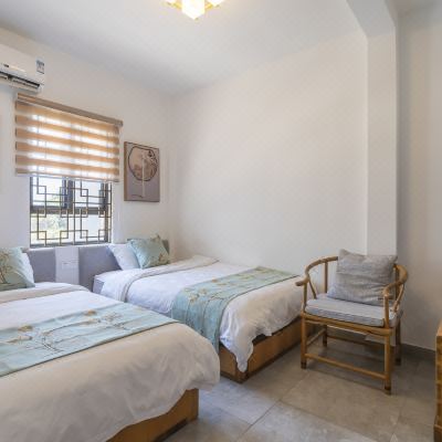 新中式湾景标准双床房