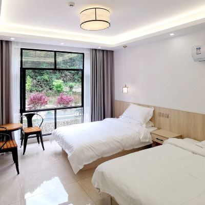 花与溪•溪边舒适双床房