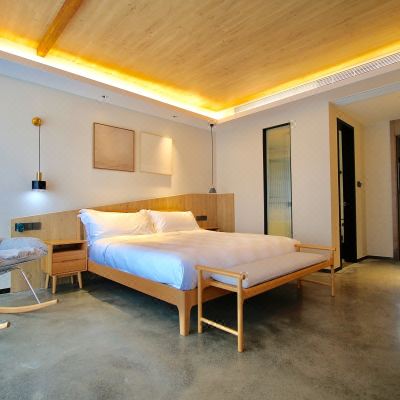 1102（二章和桂）大床房