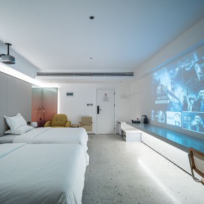 山景浴缸观影双床房-103