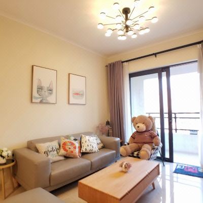 抱抱熊主题温馨两房公寓