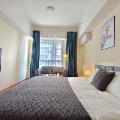 精选大床房(乳胶床垫+投屏电视+洗衣机）