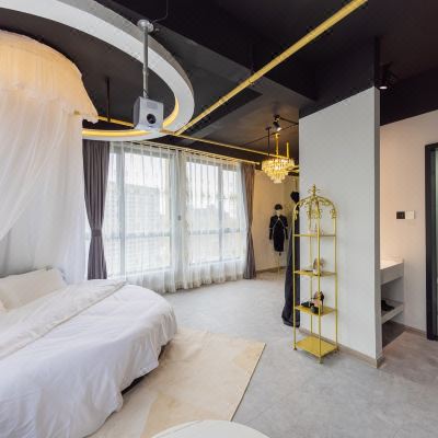 阳光一室一厅套房