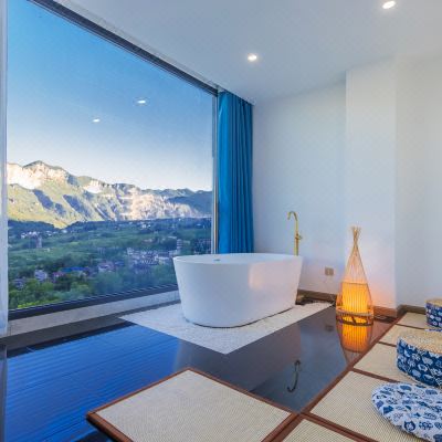 映月·阳台观景浴缸大床房