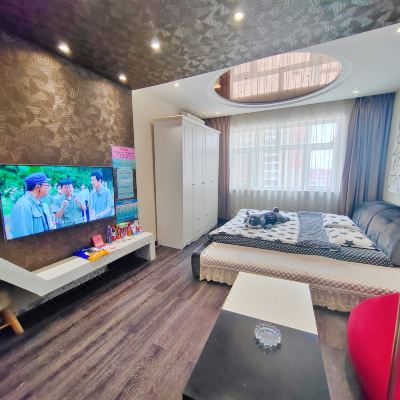 花瓣浴缸主题大床房