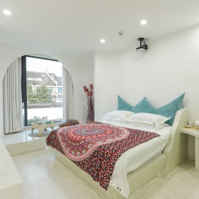 M夏朵｜乐园影音大床房