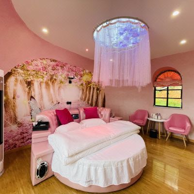 草坪主题房（高清投影）