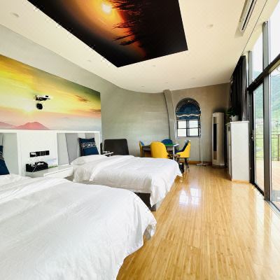 山景双床房（观景露台+高清投影）