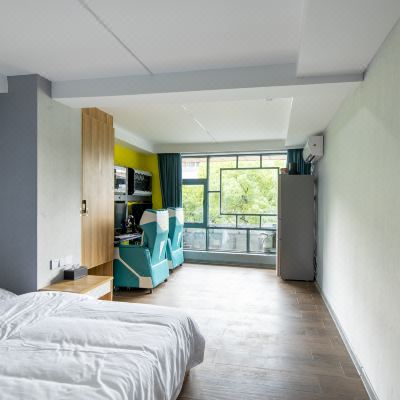 电竞智能观景大床房[3060显卡+cpu10400f+16g内存+2k144hz电竞显示器]