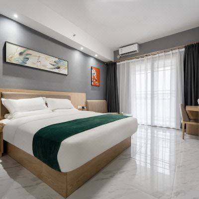 雅居商务大床房