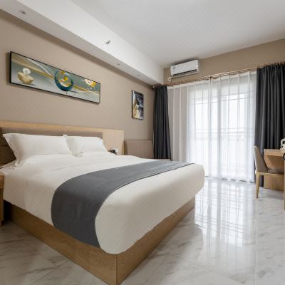 阳光舒适大床房