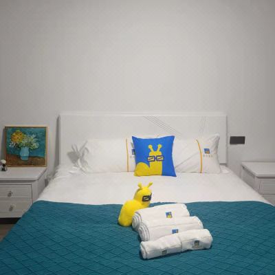 3326三室二厅一厨二卫大床房